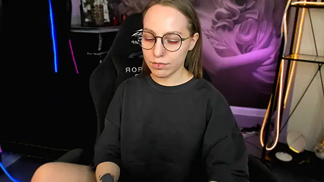 AphexQueen online show from 02/14/25, 04:09