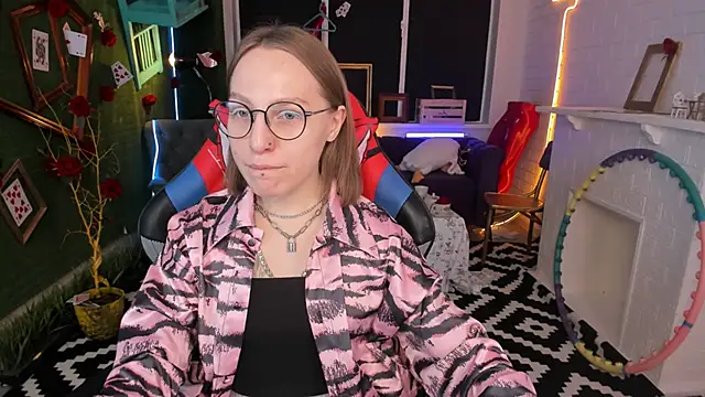 AphexQueen online show from 02/26/25, 01:11