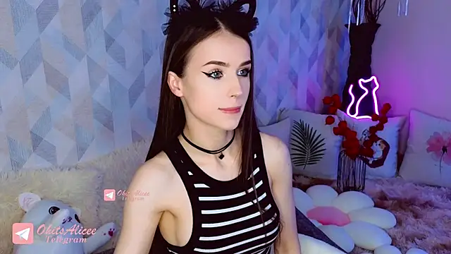  OhitsMe online show from 10/31/25, 09:43