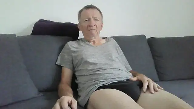 naturiste974 online show from 06/01/26, 05:29