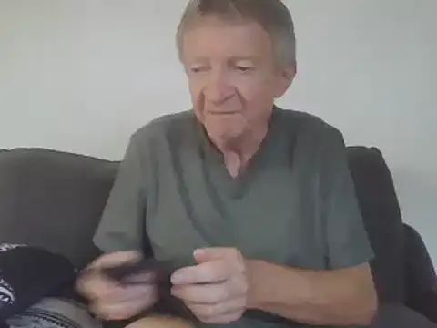 Snapshot of naturiste974 chatting on 03/18/25, 09:01 naturiste974 online show from 03/18/25, 09:01