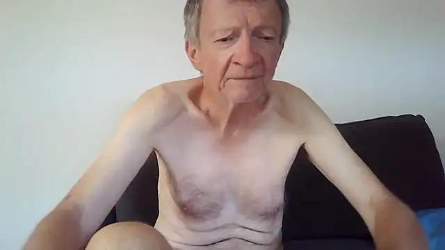 naturiste974 online show from 12/23/25, 08:13