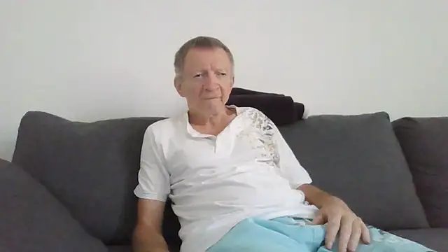 naturiste974 online show from 06/14/26, 03:24