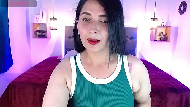 Snapshot of emily_leinner chatting on 03/02/25, 03:52 emily leinner online show from 03/02/25, 03:52