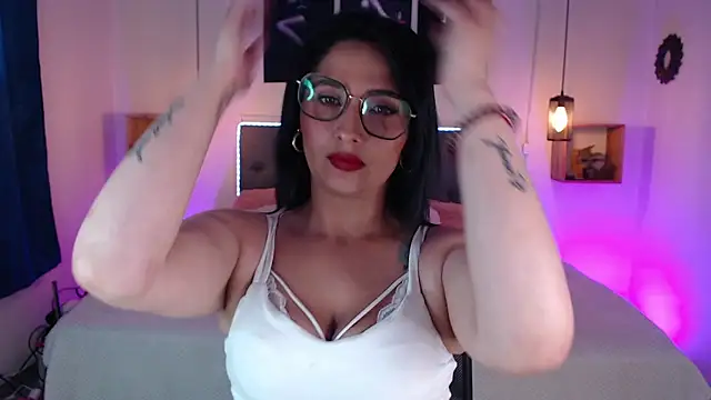 emily leinner online show from 11/02/25, 02:44