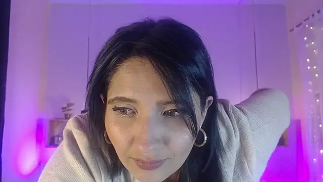 Snapshot of emily_leinner chatting on 03/28/26, 11:17 emily leinner online show from 03/28/26, 11:17