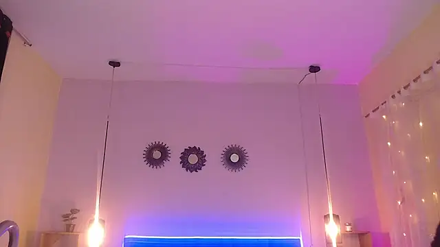 Snapshot of emily_leinner chatting on 03/13/26, 11:32 emily leinner online show from 03/13/26, 11:32