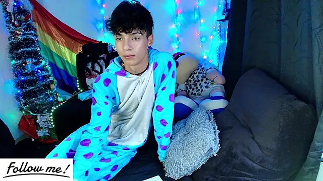 Snapshot of twink_sebas_ chatting on 12/29/24, 10:03 twink sebas online show from 12/29/24, 10:03