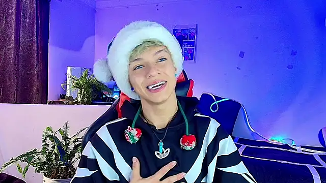 twink sebas  online show from 12/16/25, 12:42