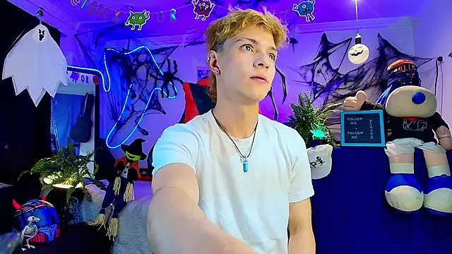 twink sebas  online show from 10/27/25, 04:35