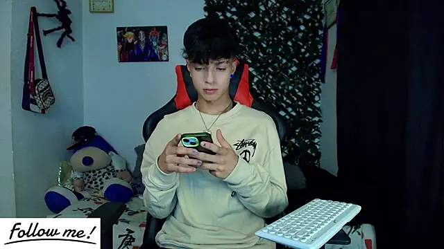 Snapshot of twink_sebas_ chatting on 01/29/25, 04:36 twink sebas online show from 01/29/25, 04:36