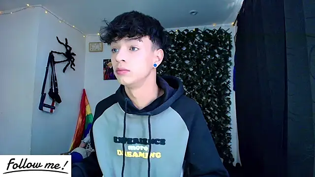 Snapshot of twink_sebas_ chatting on 01/20/25, 04:55 twink sebas online show from 01/20/25, 04:55