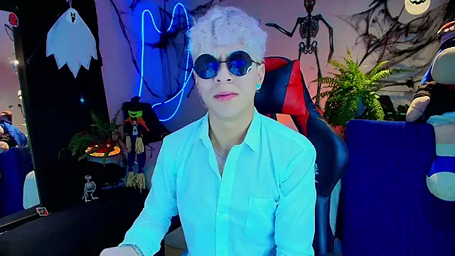 twink sebas  online show from 10/31/25, 06:32