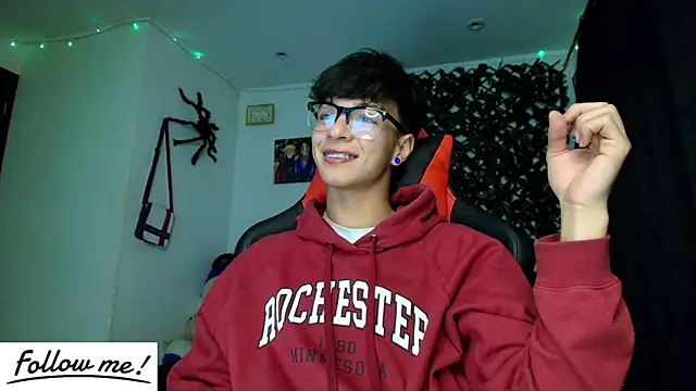 Snapshot of twink_sebas_ chatting on 01/22/25, 09:13 twink sebas online show from 01/22/25, 09:13