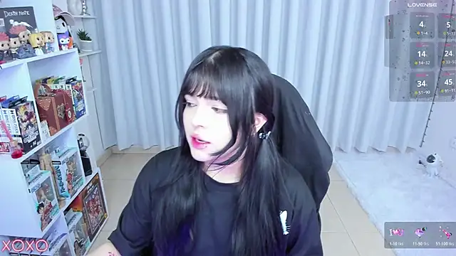Snapshot of misshoneyxxx chatting on 05/12/26, 03:03 misshoneyxxx online show from 05/12/26, 03:03