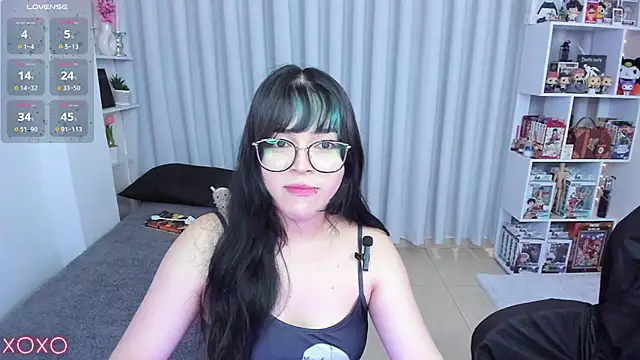 Snapshot of misshoneyxxx chatting on 05/25/26, 02:27 misshoneyxxx online show from 05/25/26, 02:27