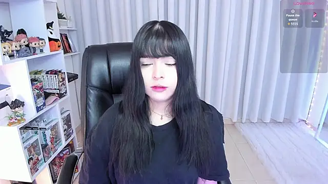 Snapshot of misshoneyxxx chatting on 10/07/25, 04:46 misshoneyxxx online show from 10/07/25, 04:46