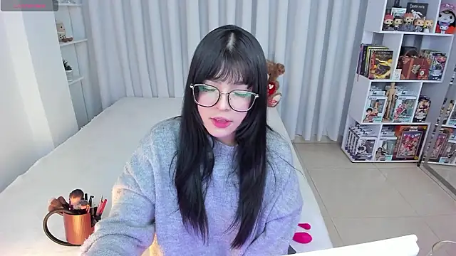 Snapshot of misshoneyxxx chatting on 02/25/26, 02:45 misshoneyxxx online show from 02/25/26, 02:45