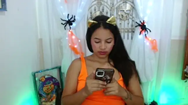 Snapshot of Marybaby_69 chatting on 10/14/25, 01:45 Marybaby 69 online show from 10/14/25, 01:45