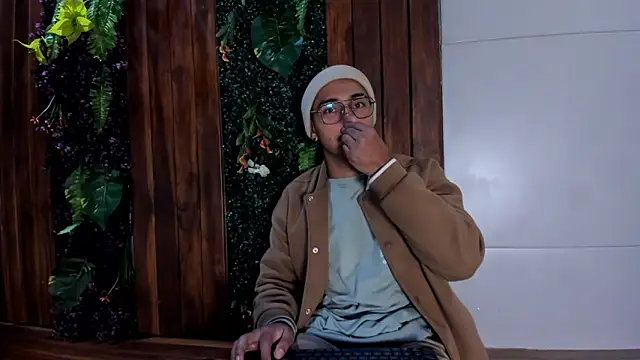 Snapshot of Andy_Joy_ chatting on 11/29/25, 11:32 Andy Joy online show from 11/29/25, 11:32