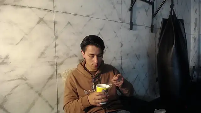 Snapshot of Andy_Joy_ chatting on 02/05/26, 10:33 Andy Joy online show from 02/05/26, 10:33