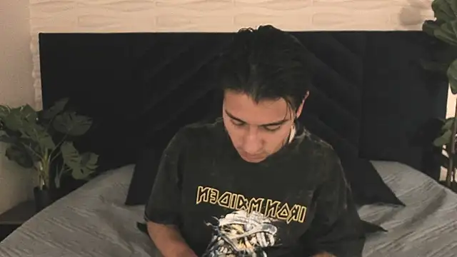 Snapshot of Andy_Joy_ chatting on 10/27/25, 11:33 Andy Joy online show from 10/27/25, 11:33