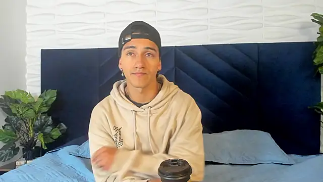 Andy Joy  online show from 04/06/26, 10:27