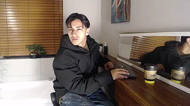 Snapshot of Andy_Joy_ chatting on 12/05/25, 10:25 Andy Joy online show from 12/05/25, 10:25