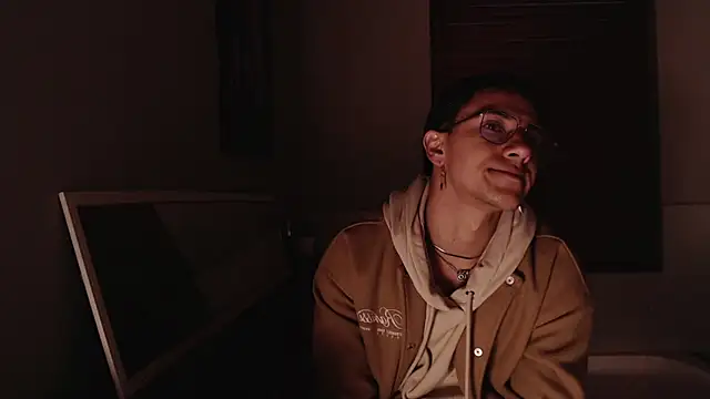 Snapshot of Andy_Joy_ chatting on 12/15/25, 11:16 Andy Joy online show from 12/15/25, 11:16