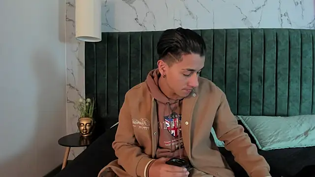 Snapshot of Andy_Joy_ chatting on 01/06/26, 11:25 Andy Joy online show from 01/06/26, 11:25