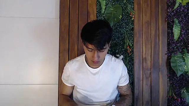 Snapshot of Andy_Joy_ chatting on 10/10/25, 11:11 Andy Joy online show from 10/10/25, 11:11