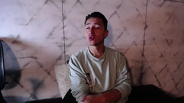 Snapshot of Andy_Joy_ chatting on 01/05/26, 05:27 Andy Joy online show from 01/05/26, 05:27