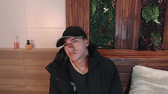 Snapshot of Andy_Joy_ chatting on 09/29/25, 11:38 Andy Joy online show from 09/29/25, 11:38