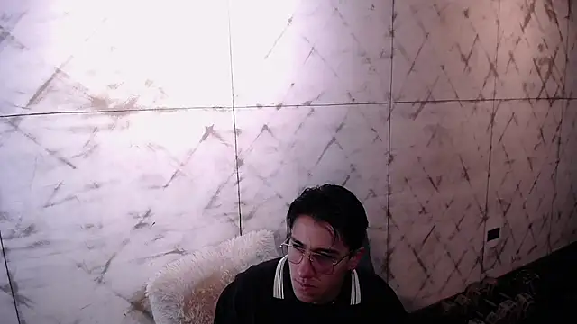 Snapshot of Andy_Joy_ chatting on 10/24/25, 11:42 Andy Joy online show from 10/24/25, 11:42