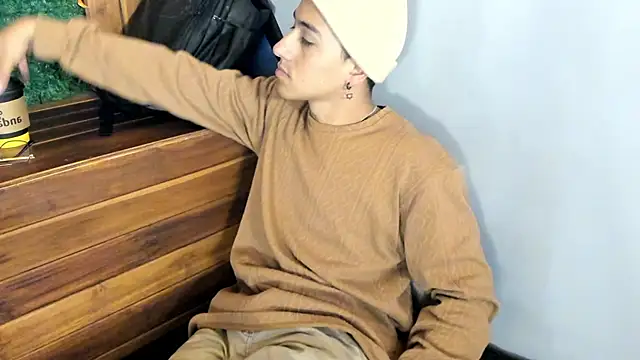 Snapshot of Andy_Joy_ chatting on 11/24/25, 11:21 Andy Joy online show from 11/24/25, 11:21