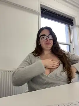 Miss Stassi online show from 01/06/25, 09:08