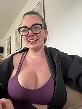 Miss Stassi online show from 03/16/25, 12:00