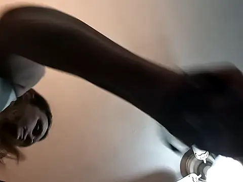 skyeb0787 online show from 03/17/25, 04:54