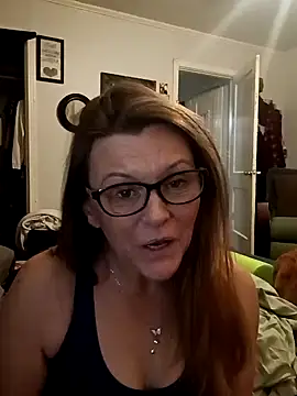 skyeb0787 online show from 01/03/25, 12:00