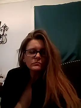 skyeb0787 online show from 12/25/24, 10:05