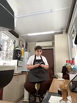 cinnabon  online show from 02/18/25, 12:28