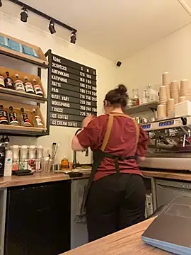 cinnabon  online show from 09/30/25, 04:35