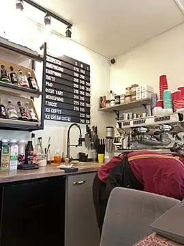 cinnabon  online show from 04/23/26, 12:29