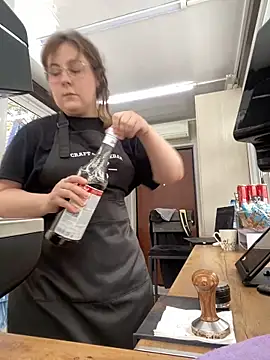 cinnabon  online show from 01/25/25, 12:05