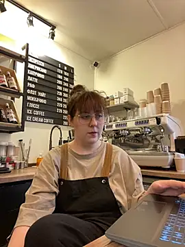 cinnabon  online show from 11/08/25, 08:29