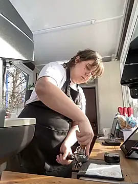 cinnabon  online show from 02/12/25, 11:18