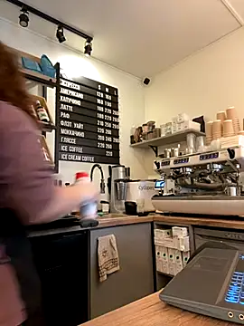 cinnabon  online show from 09/20/25, 12:32