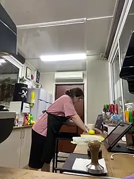 cinnabon  online show from 03/12/25, 03:40