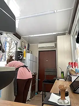cinnabon  online show from 02/24/25, 08:27