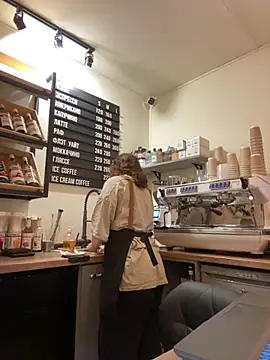 cinnabon  online show from 11/30/25, 02:07